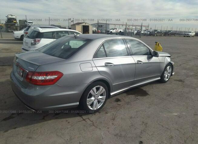 Mercedes E 400 2013, 3.5L, uszkodzony przód