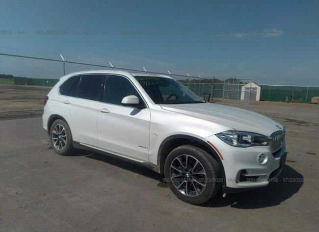 BMW X5 2014, 3.0L, 4x4, po gradobiciu