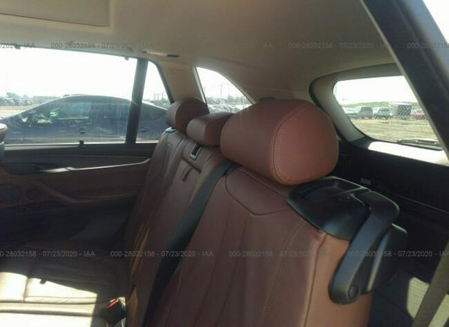 BMW X5 2014, 3.0L, 4x4, po gradobiciu