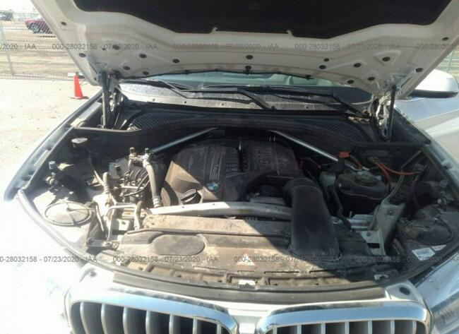 BMW X5 2014, 3.0L, 4x4, po gradobiciu