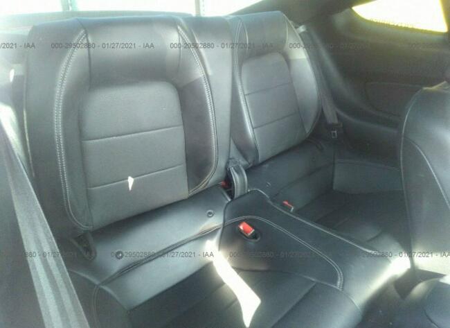 Ford Mustang 2020, 5.0L, lekko uszkodzony tył