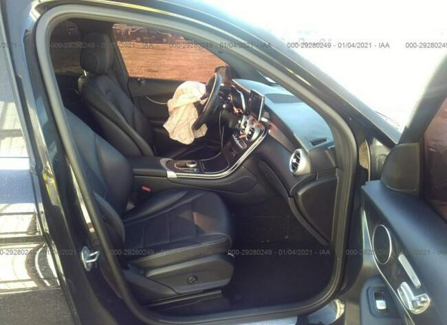 Mercedes GLC 300 2017, 2.0L, uszkodzony przód