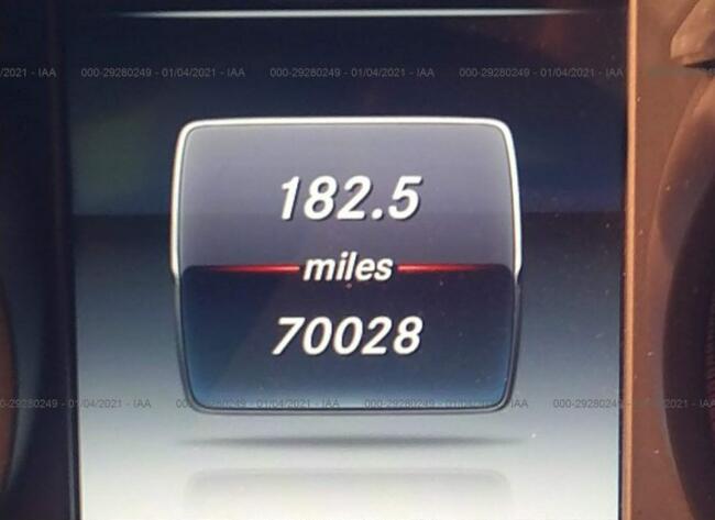 Mercedes GLC 300 2017, 2.0L, uszkodzony przód