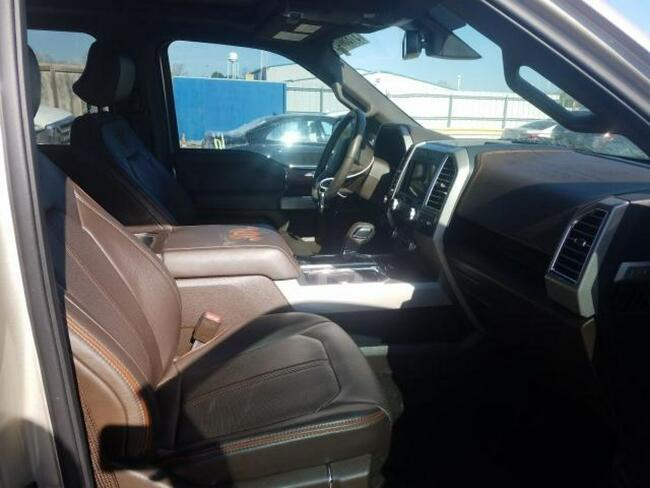 Ford F150 2017, 5.0L, 4x4, lekko uszkodzony tył