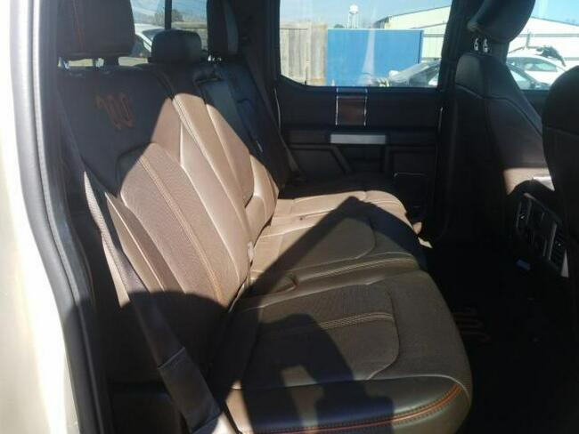 Ford F150 2017, 5.0L, 4x4, lekko uszkodzony tył