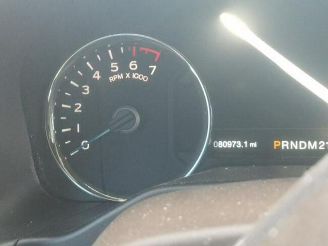 Ford F150 2017, 5.0L, 4x4, lekko uszkodzony tył