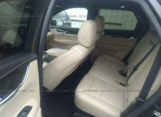 Cadillac XT5 2018, 3.6L, 4x4, uszkodzony przód