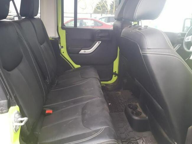 Jeep Wrangler 2017, 3.6L, Rubicon, uszkodozny bok