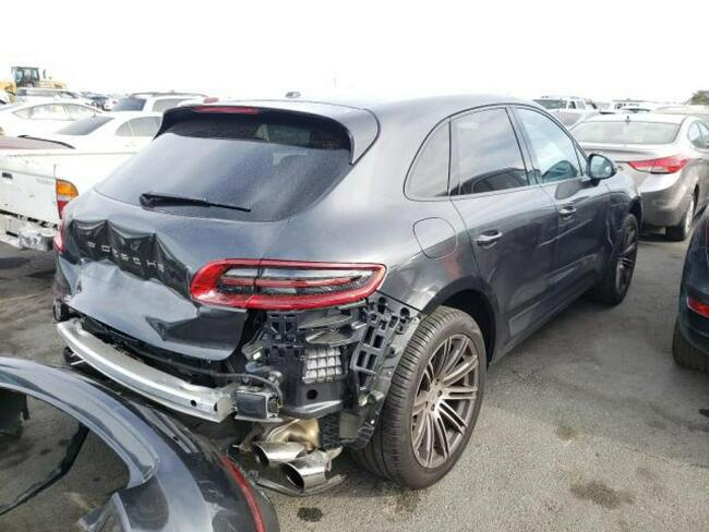 Porsche Macan 2018, 2.0L, 4x4, uszkodzony tył