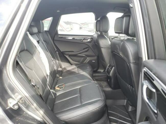 Porsche Macan 2018, 2.0L, 4x4, uszkodzony tył