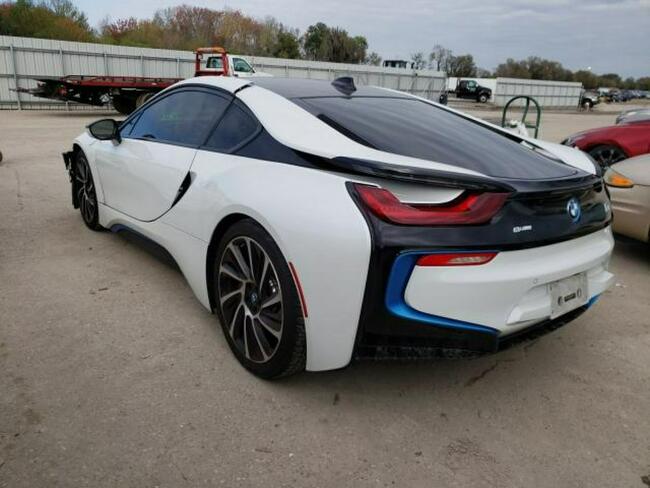 BMW i8 2015, 1.5L, 4x4, uszkodzony przód