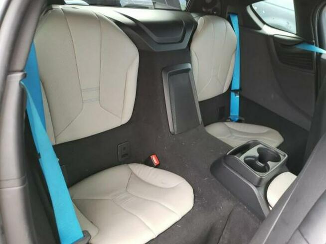 BMW i8 2015, 1.5L, 4x4, uszkodzony przód