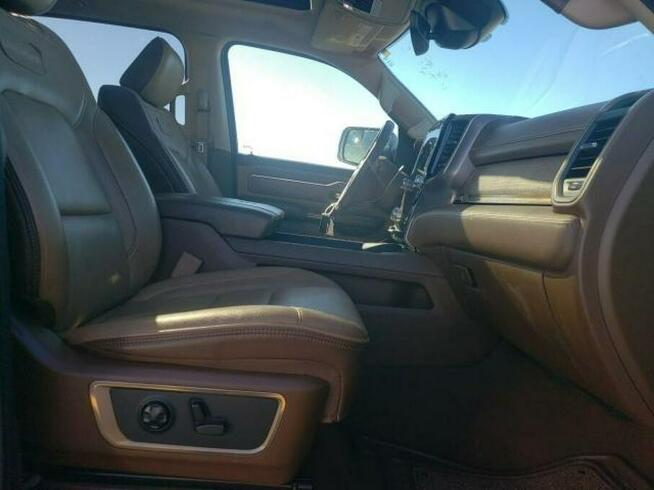 RAM 1500 2019, 5.7L, 4x4, Longhorn, uszkodzony tył