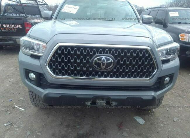 Toyota Tacoma 2018, 3.5L, 4x4, lekko uszkodzony tył