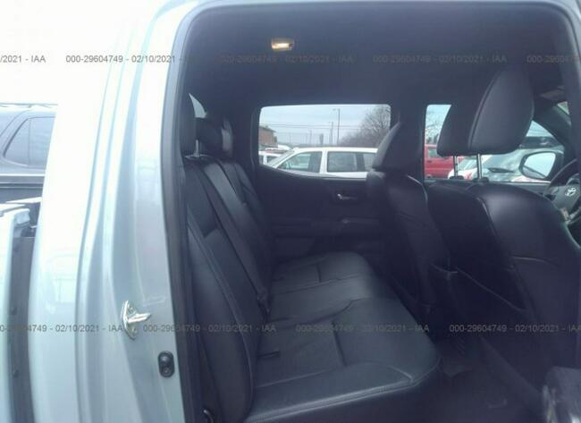 Toyota Tacoma 2018, 3.5L, 4x4, lekko uszkodzony tył