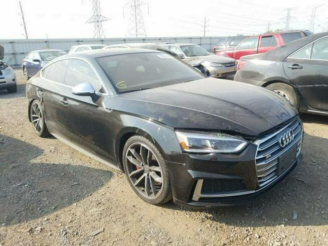 Audi S5 2018, 3.0L, 4x4, uszkodzony bok