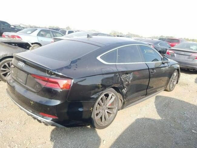 Audi S5 2018, 3.0L, 4x4, uszkodzony bok