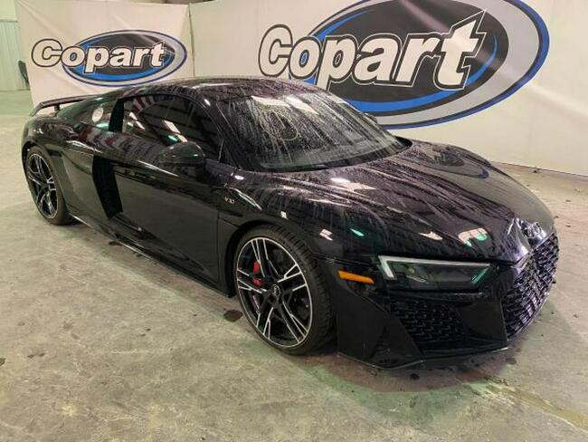 Audi R8 2020, 5.2L, lekkie uszkodzenia