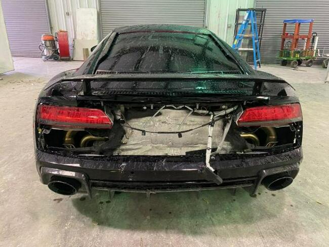 Audi R8 2020, 5.2L, lekkie uszkodzenia