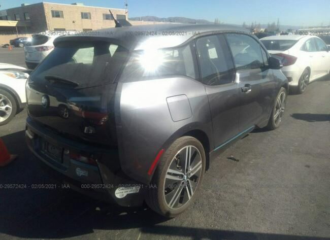 BMW i3 2016, BEV, po kradzieży