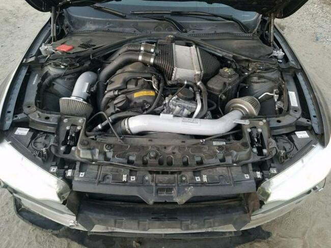 BMW M4 2015, 3.0L, uszkodzony przód