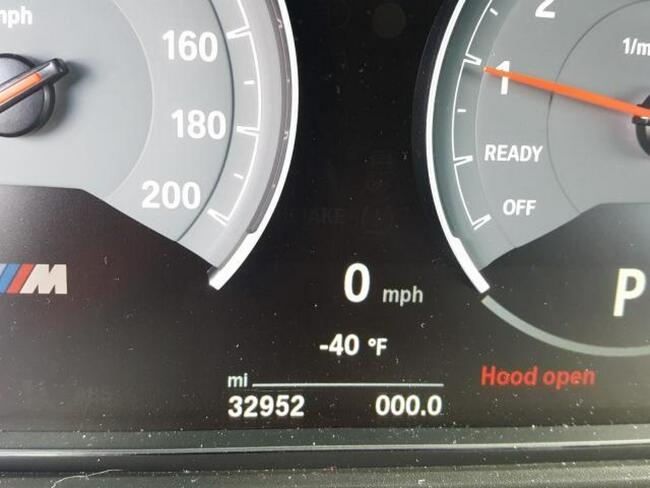 BMW M4 2017, 3.0L, uszkodzony przód