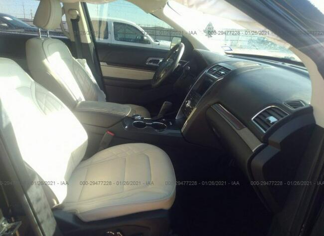 Ford Explorer 2018, 3.5L, 4x4, uszkodzony bok