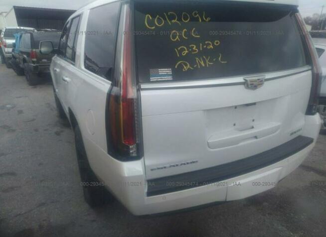 Cadillac Escalade 2017, 6.2L, uszkodzony bok