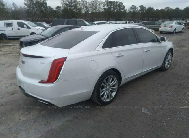 Cadillac XTS 2018, 3.6L, uszkodzony bok