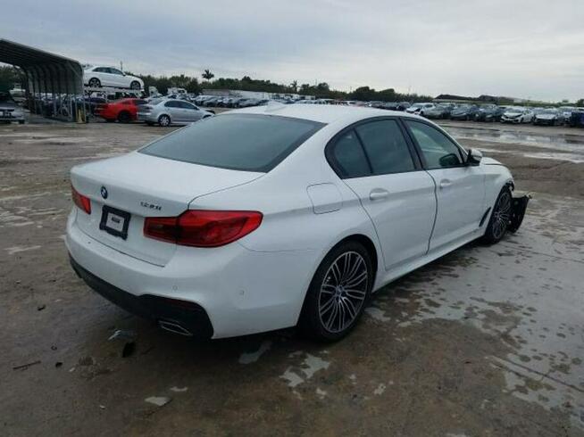 BMW 530 2020, 2.0L, uszkodzony przód