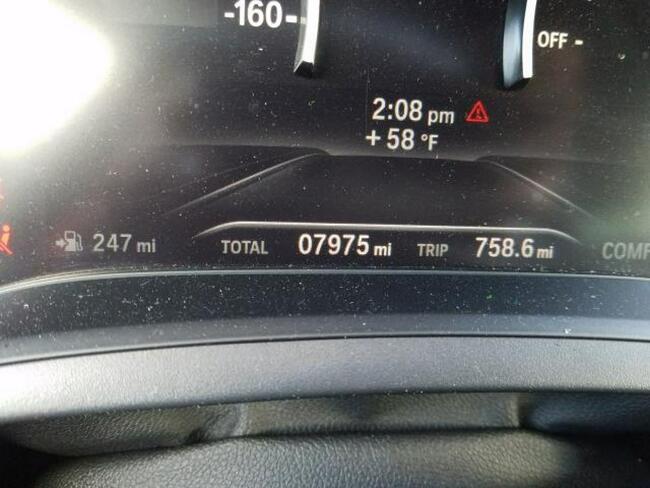 BMW 330 2020, 2.0L, 4x4, uszkodzony bok