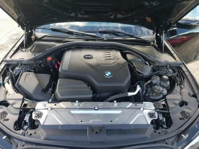 BMW 330 2020, 2.0L, 4x4, uszkodzony bok