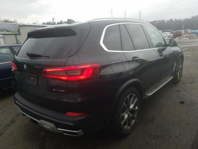 BMW X5 2019, 3.0L, 4x4, uszkodzony bok