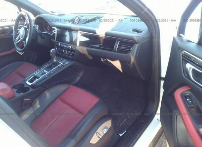 Porsche Macan 2020, 2.0L, 4x4, uszkodzony tył