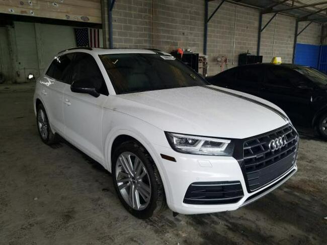 Audi Q5 2018, 2.0L, 4x4, porysowany