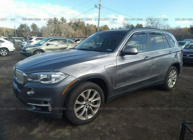 BMW X5 2016, 2.0L, 4x4, hybryda, uszkodzony bok