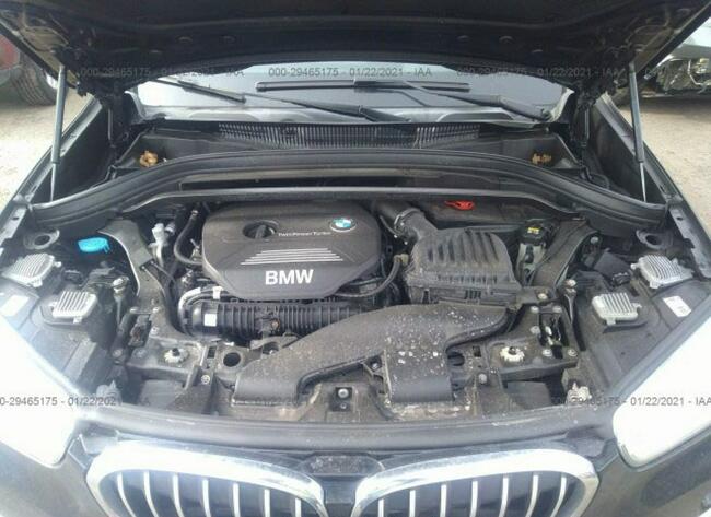 BMW X1 2017, 2.0L, 4x4, uszkodzony bok