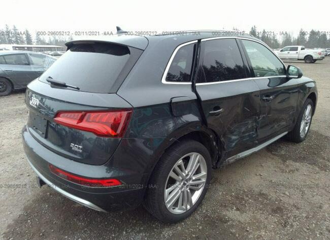 Audi Q5 2018, 2.0L, 4x4, uszkodzony bok