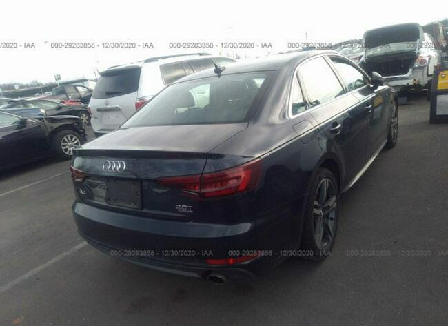 Audi A4 2018, 2.0L, 4x4, uszkodzony bok