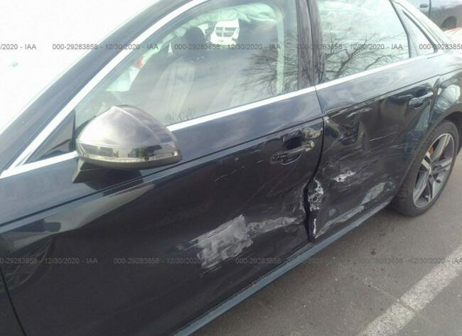 Audi A4 2018, 2.0L, 4x4, uszkodzony bok