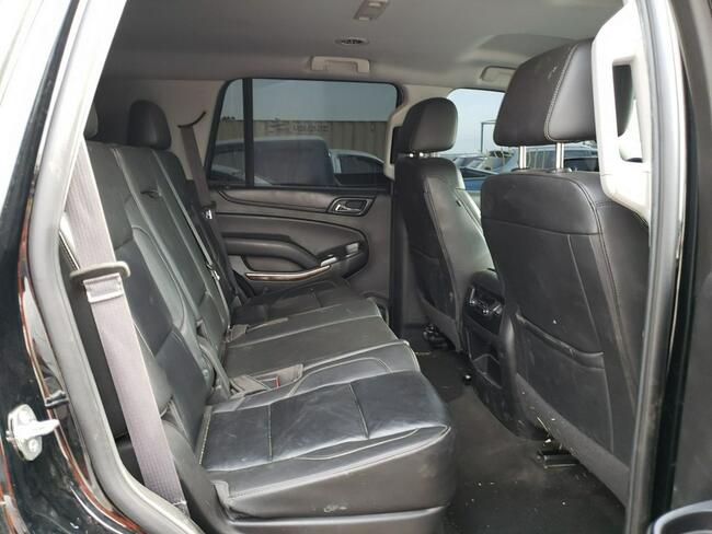 Chevrolet Tahoe 2016, 5.3L, C1500, porysowany lakier