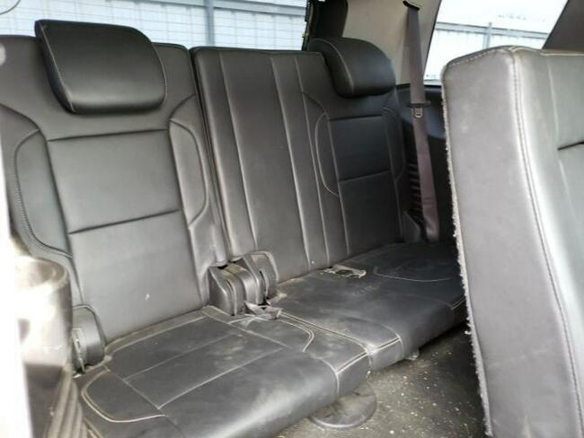 Chevrolet Tahoe 2016, 5.3L, C1500, porysowany lakier