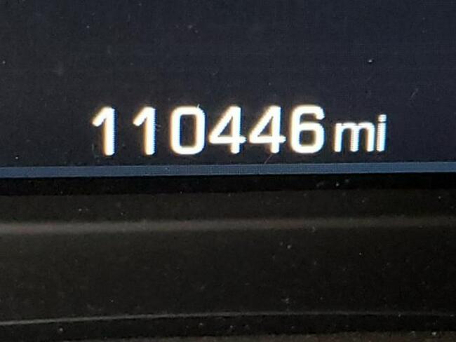 Chevrolet Tahoe 2016, 5.3L, C1500, porysowany lakier