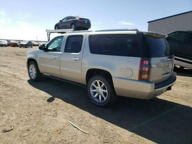 GMC Yukon 2013, 6.2L, 4x4, porysowany