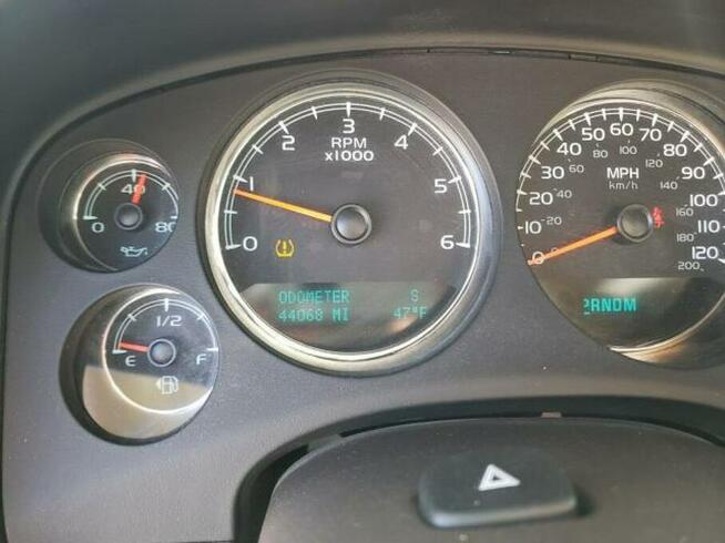 GMC Yukon 2013, 6.2L, 4x4, porysowany