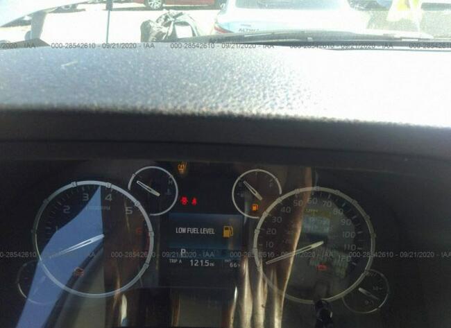 Toyota Tundra 2017, 5.7L, 4x4, po kradzieży