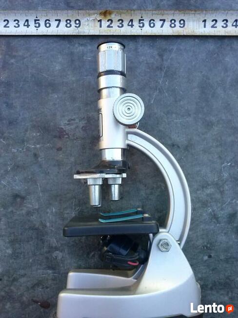 Mały mikroskop dla dziecka, 40 zł.