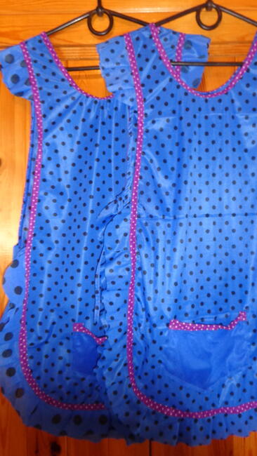 Fartuszki nowe , języczki damskie , młodzieżowe kolory,