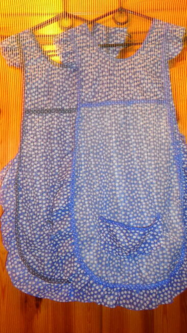 Fartuszki nowe , języczki damskie , młodzieżowe kolory,