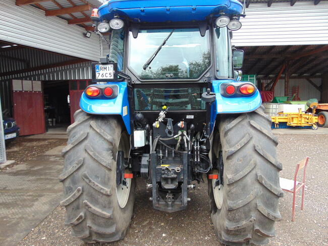 Ciągnik rolniczy NEW HOLLAND TD5-105